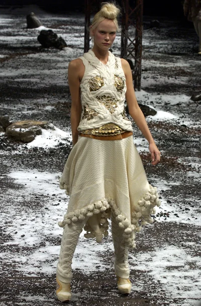 Look 15